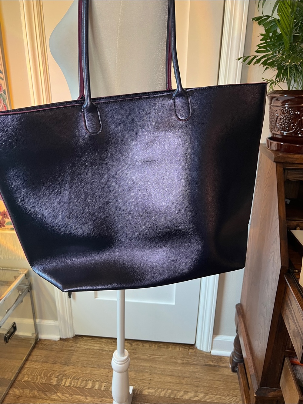 Women's Deep Purple Large Tote Bag - Classic Everyday Shoulder Tote - Picture 5 of 5